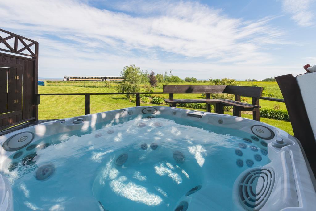 Auberge La Courtepointe Петит-Ривиер-Сен-Франсоа Екстериор снимка